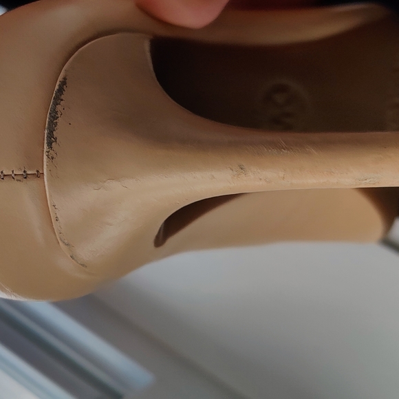 Michael Kors beige heels - Picture 8 of 8
